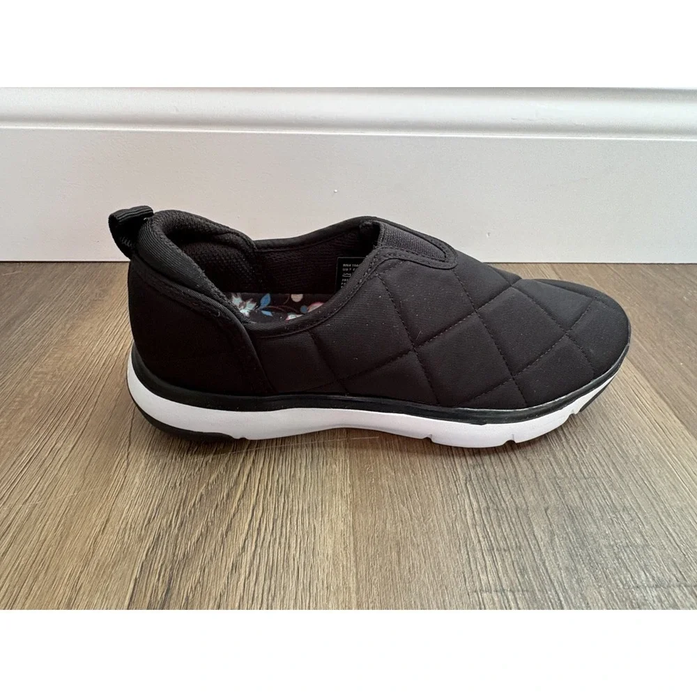 VERA BRADLEY Quilted‎ Black VB Cloud 2 Mile Slip-On Shoes Sneakers Women's 7
